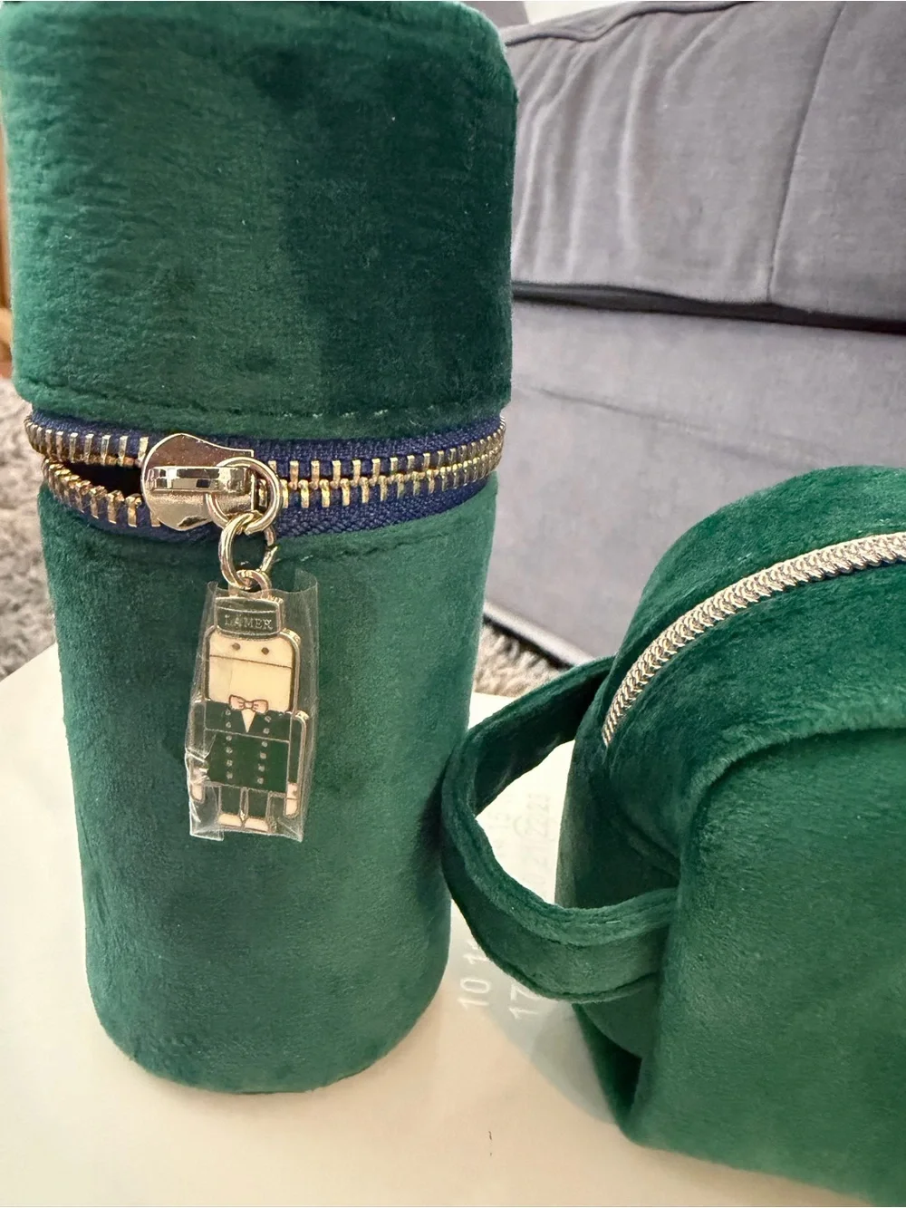 La Mer Emerald Green Velvet Cosmetic Pouch Set